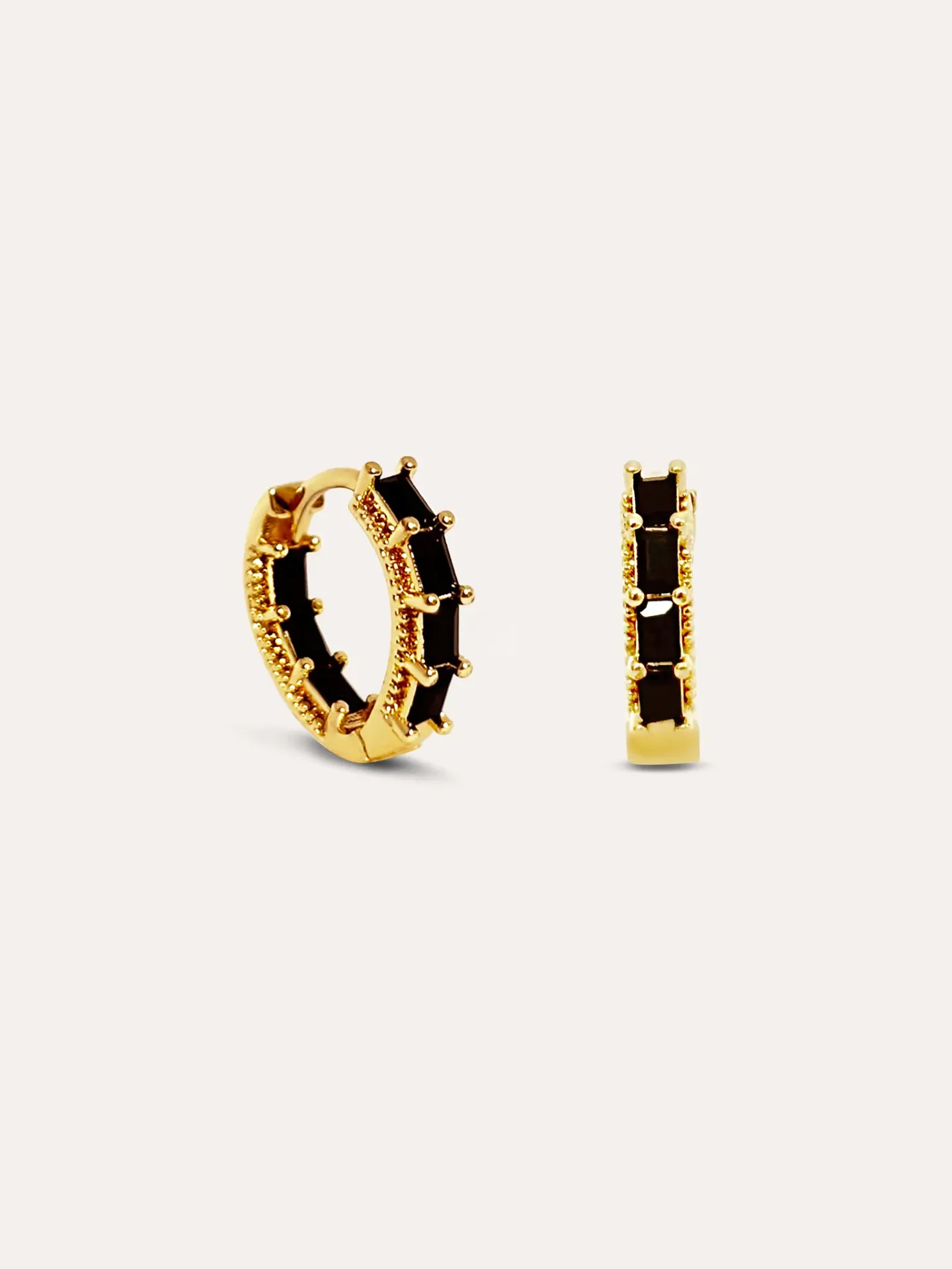 [340647] ARETES HUGGIES BAÑO DE ORO