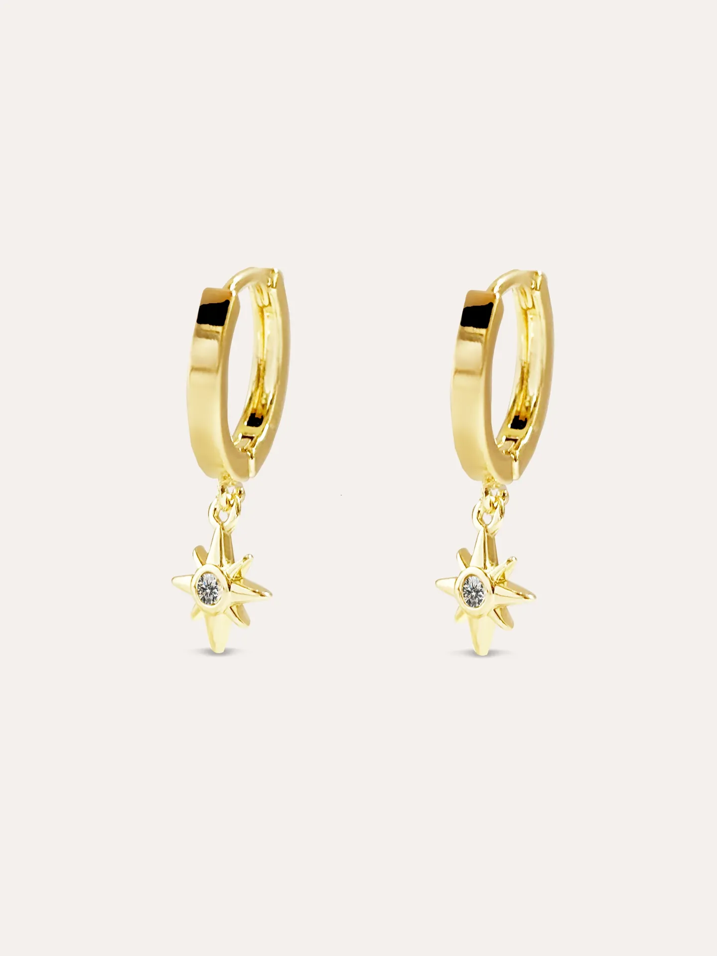 [B20010140] ARRACADAS DIJE BAÑO ORO