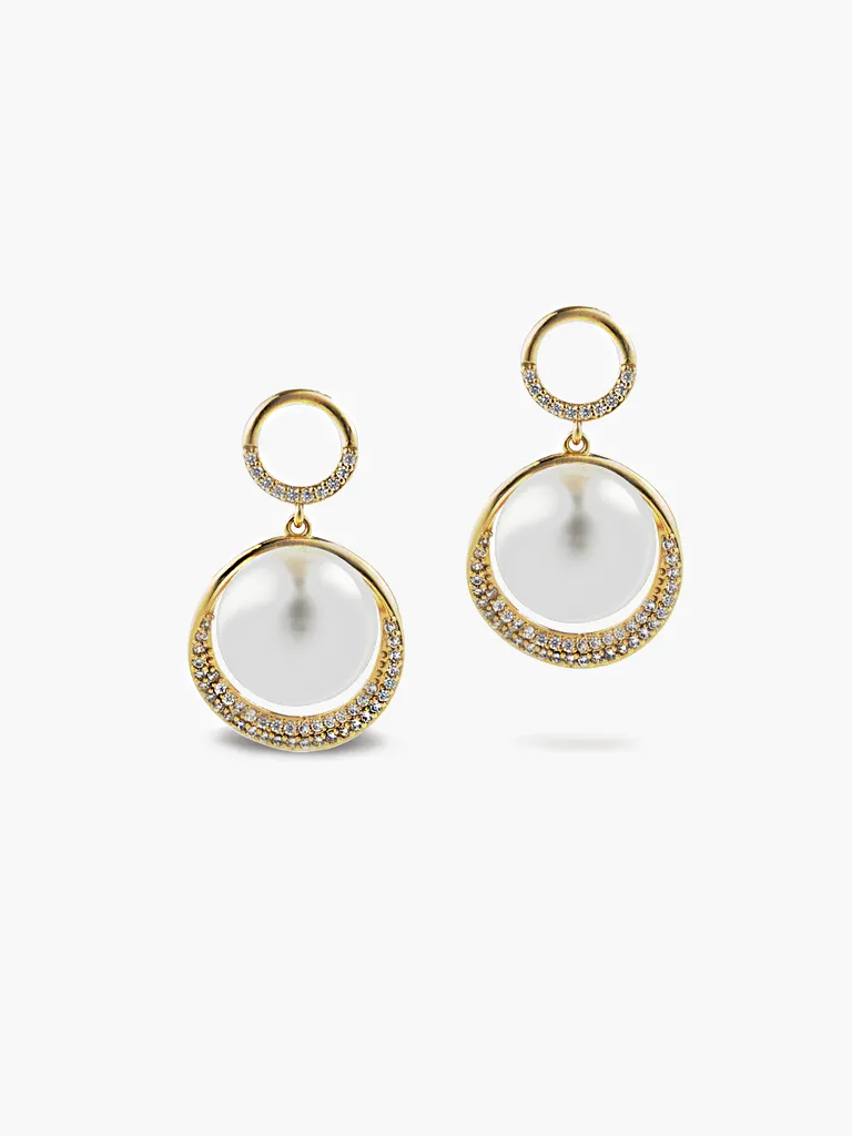 [460079] ARETES COLGANTES PERLA ZIRCS BAÑO ORO